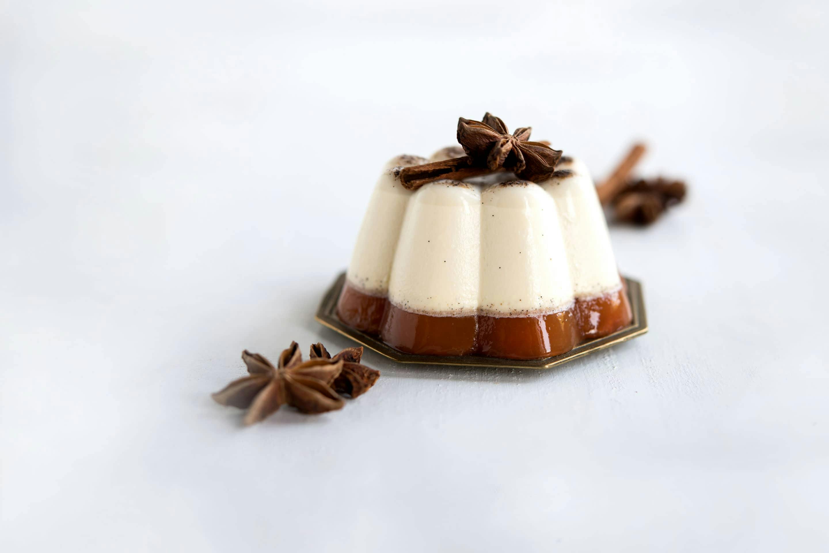 Vanille-Panna Cotta mit Punschgewürz