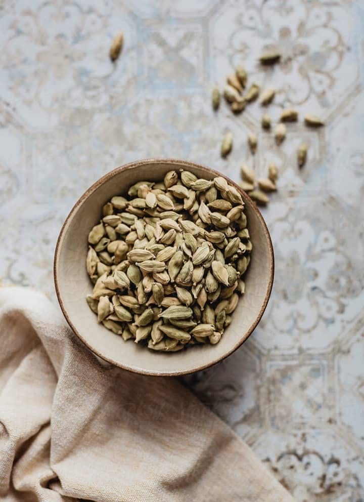 Cardamom in einer Schüssel